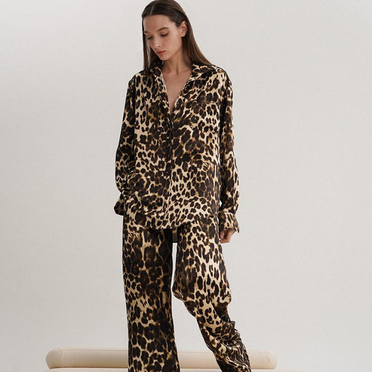 Light Luxury Printed Leopard Print Simple Loose Long Sleeves Trousers Pajamas Two Piece Set Autumn Winter Ladies Homewear