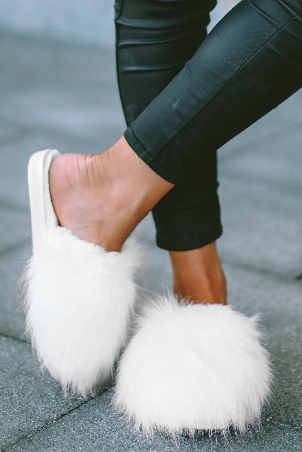 White Fuzzy Round Toe Home Slippers