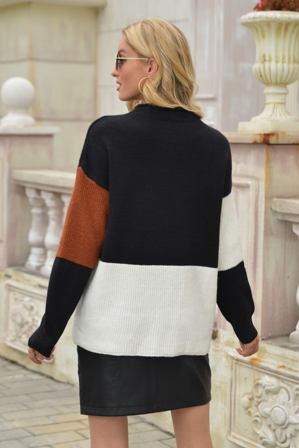 Color Block Round Neck Knit Pullover