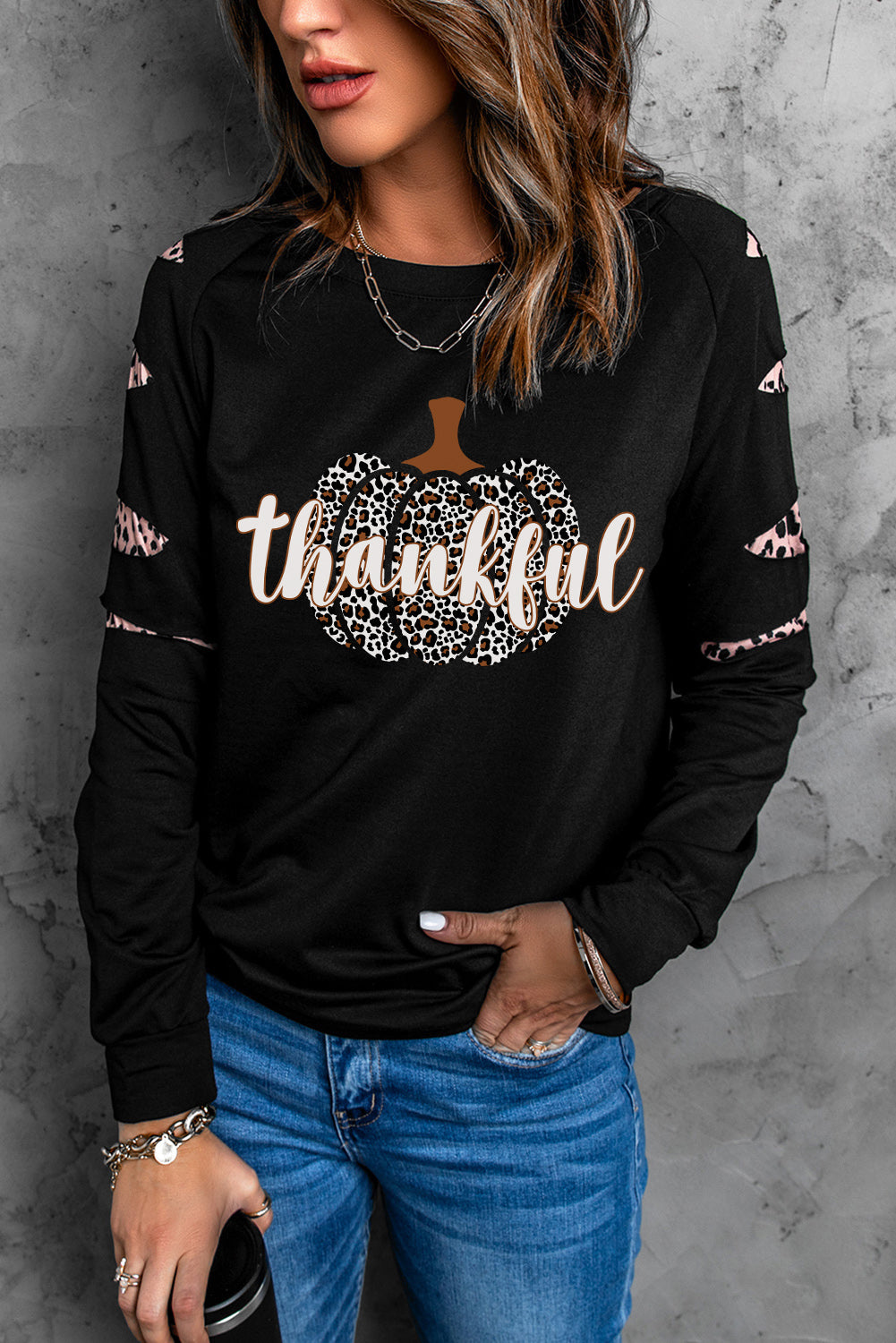 THANKFUL Leopard Pumpkin Graphic Sweatshirt