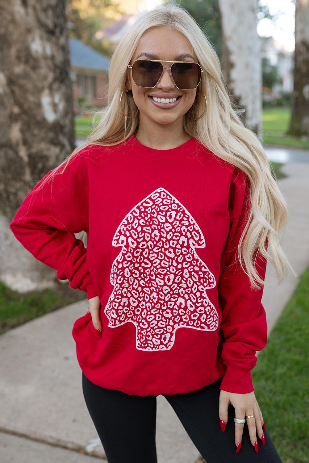 Red Leopard Christmas Tree Print Pullover Graphic Sweatshirt