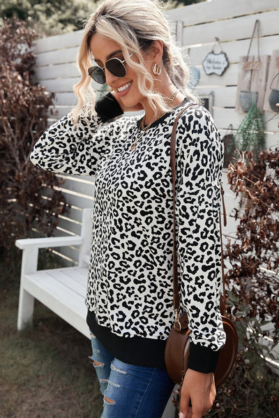 Leopard Contrast Trim Side Slit Sweatshirt