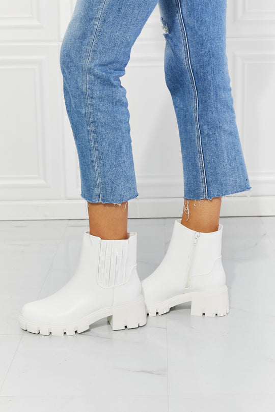 MMShoes What It Takes Lug Sole Chelsea Boots in White - BEAUTY COSMOTICS SHOP