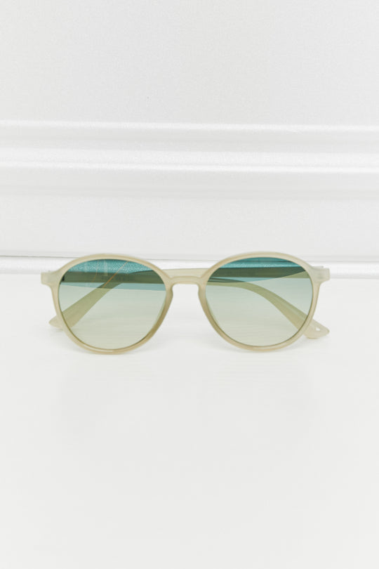 Full Rim Polycarbonate Frame Sunglasses - BEAUTY COSMOTICS SHOP